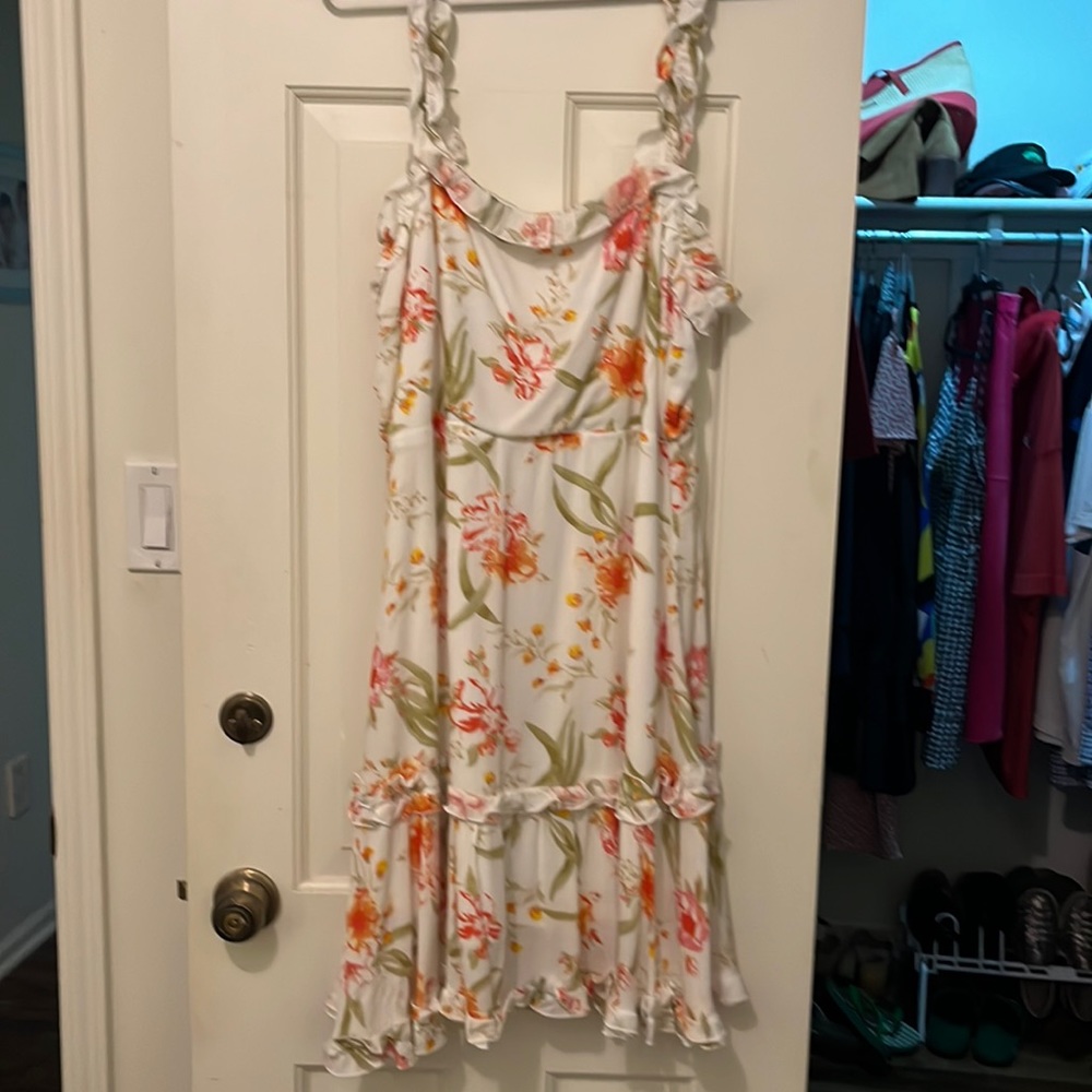 Pretty floral dress with cute ruffle straps and detail